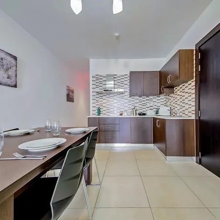 Super Location, St Julians, 2 Bedroom, Paceville Apt 7 By Vaganza San Giuliano Esterno foto