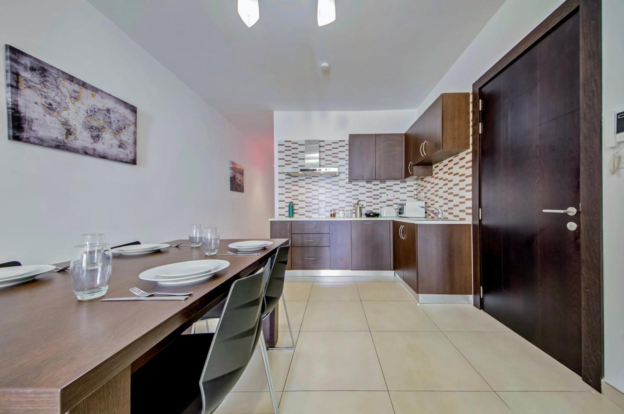 Super Location, St Julians, 2 Bedroom, Paceville 7 By Vaganza * San Giuliano